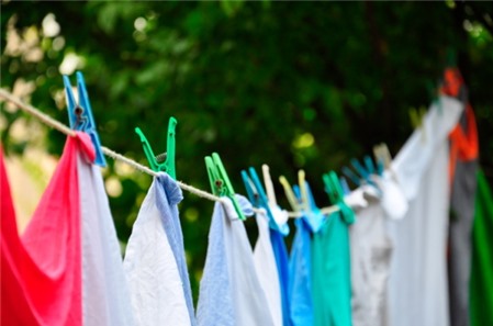 Chia sẻ kinh nghiệm cách thức vệ sinh, chăm sóc giặt giày, áo quần hữu ích