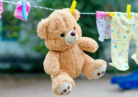 Chia sẻ kinh nghiệm cách thức vệ sinh, chăm sóc giặt giày, áo quần hữu ích