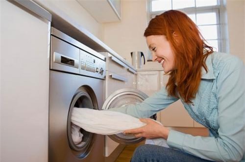 Chia sẻ kinh nghiệm cách thức vệ sinh, chăm sóc giặt giày, áo quần hữu ích