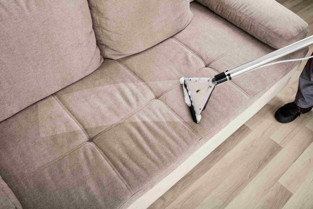 Chia sẻ kinh nghiệm cách thức vệ sinh, chăm sóc giặt giày, áo quần hữu ích