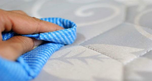 Chia sẻ kinh nghiệm cách thức vệ sinh, chăm sóc giặt giày, áo quần hữu ích