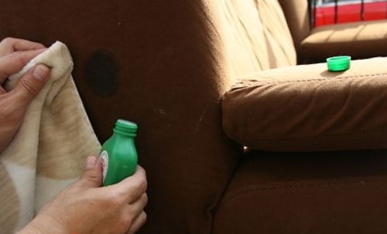 Chia sẻ kinh nghiệm cách thức vệ sinh, chăm sóc giặt giày, áo quần hữu ích