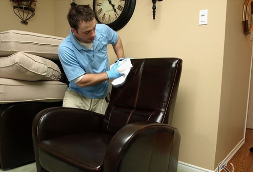 Chia sẻ kinh nghiệm cách thức vệ sinh, chăm sóc giặt giày, áo quần hữu ích