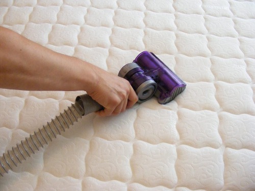 Chia sẻ kinh nghiệm cách thức vệ sinh, chăm sóc giặt giày, áo quần hữu ích