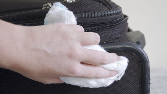 Chia sẻ kinh nghiệm cách thức vệ sinh, chăm sóc giặt giày, áo quần hữu ích