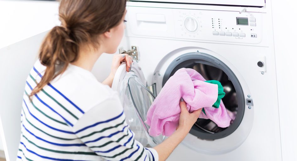 Chia sẻ kinh nghiệm cách thức vệ sinh, chăm sóc giặt giày, áo quần hữu ích