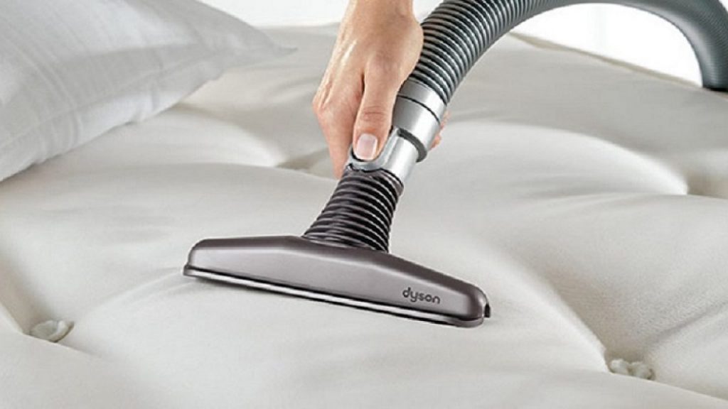 Chia sẻ kinh nghiệm cách thức vệ sinh, chăm sóc giặt giày, áo quần hữu ích