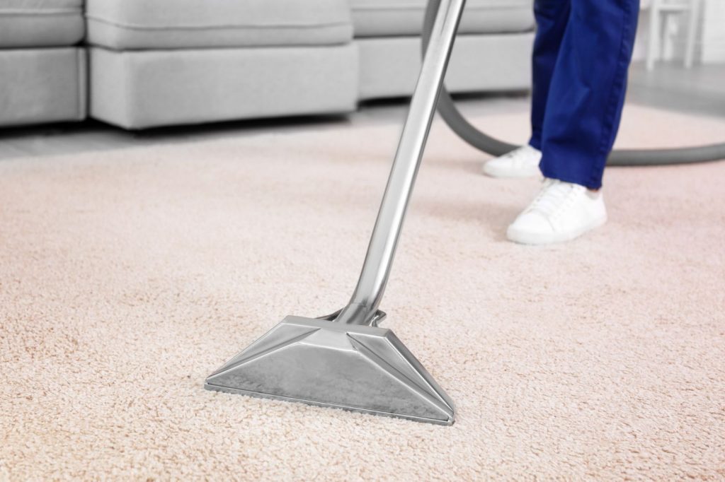 Chia sẻ kinh nghiệm cách thức vệ sinh, chăm sóc giặt giày, áo quần hữu ích