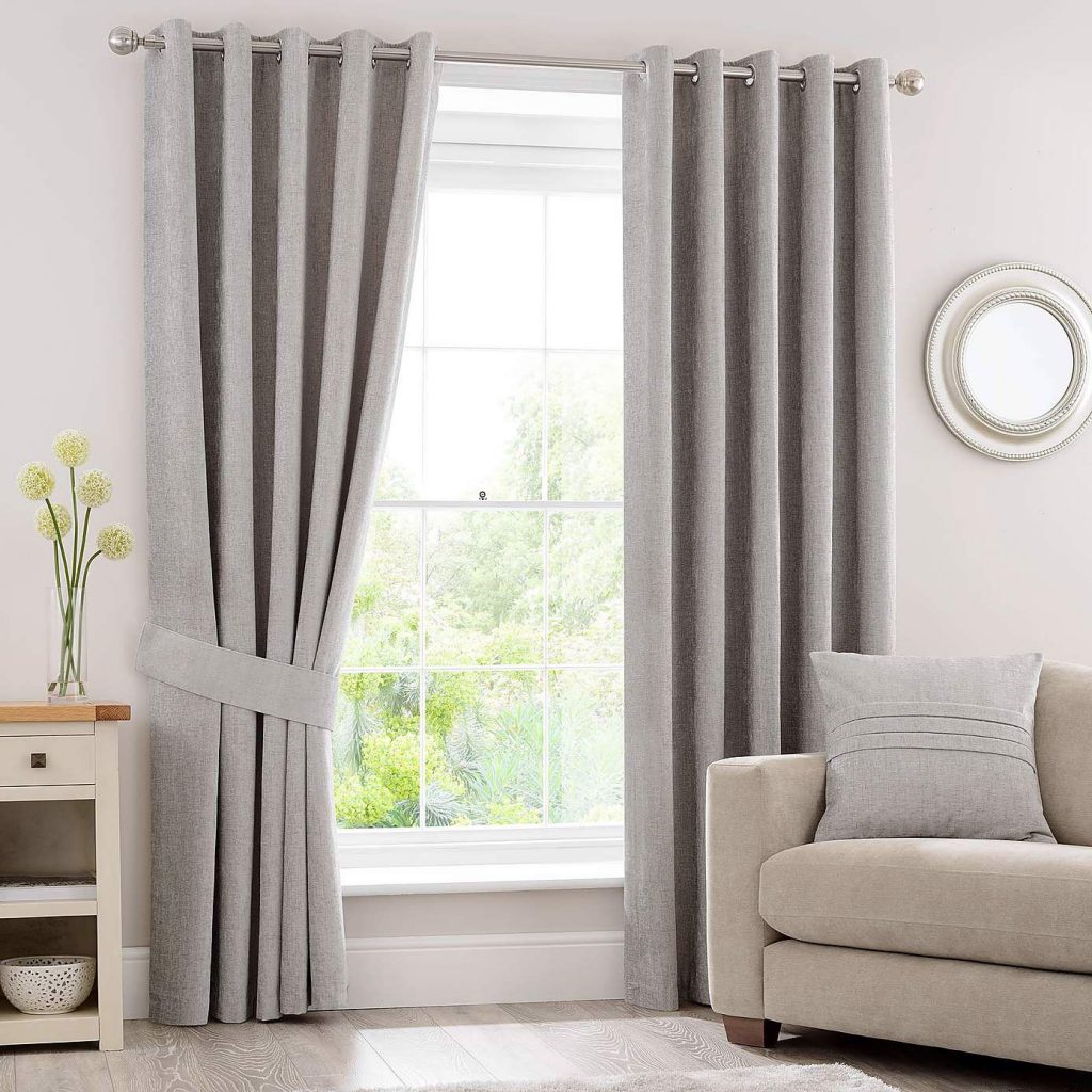 Chia sẻ kinh nghiệm cách thức vệ sinh, chăm sóc giặt giày, áo quần hữu ích