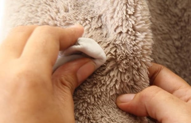Cách giặt áo lông nhân tạo - Cách khử mùi áo lông nhân tạo