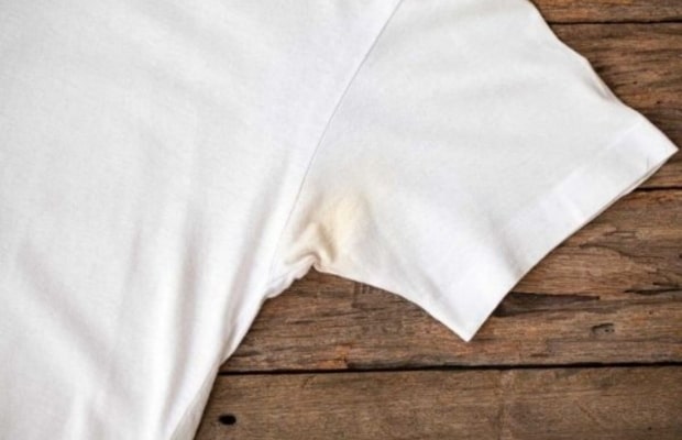 Giặt quần áo blouse - Chất sáp lăn khử mùi làm ố vàng