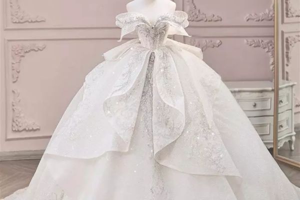 Váy cưới luxury-TBBCT010 - Thương hiệu váy cưới cao cấp
