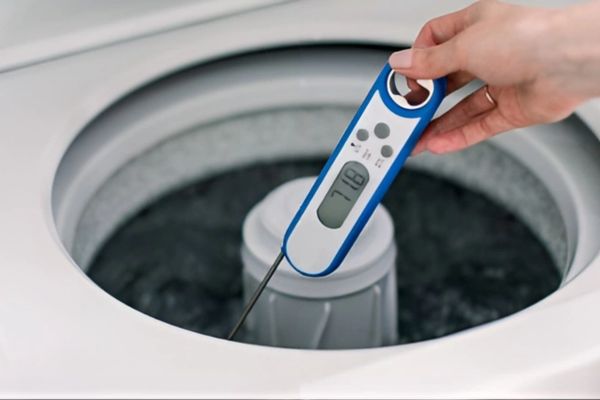 Cách giặt đồ cho trẻ sơ sinh - Chú ý đến nhiệt độ nước