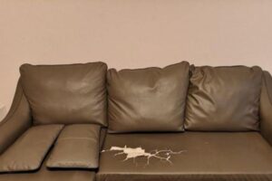 Cách khắc phục ghế sofa bị rách - Sử dụng vải da