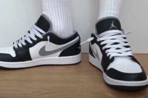 Cách buộc dây giày Jordan - Kiểu chéo X