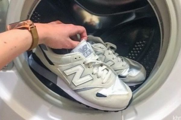 Cách vệ sinh giày mlb - Cách vệ sinh giày MLB bằng máy giặt
